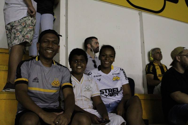 Torcida carvoeira vibra com vitória contra o Barra pelo Catarinense — foto 1