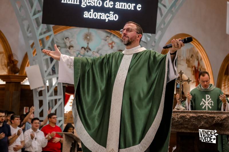 Após quatro dias, Santa Missa marca encerramento do Vinde e Vede 2024 — foto 3