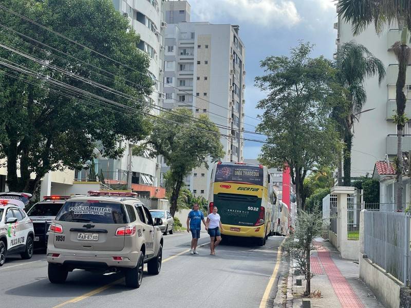 Torcedores de Avaí e Brusque já estão no Majestoso; forte esquema de segurança é montado — foto 2