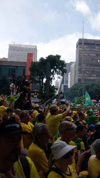 Governador de SC, deputados catarinenses e criciumenses participam de ato promovido por Bolsonaro em SP — foto 1