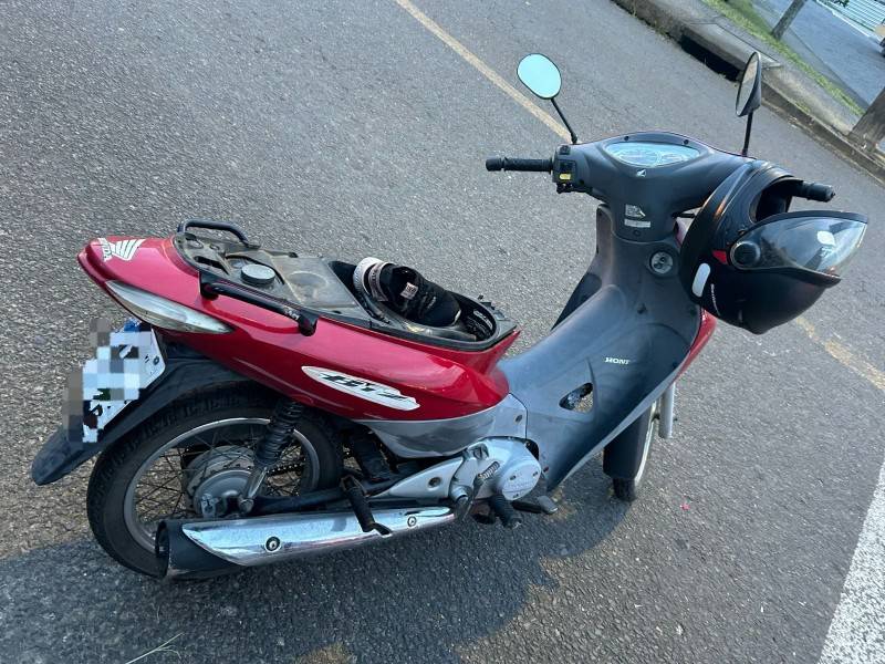 Acidente de trânsito envolvendo carro e duas motos deixa motociclista ferida em Criciúma — foto 2
