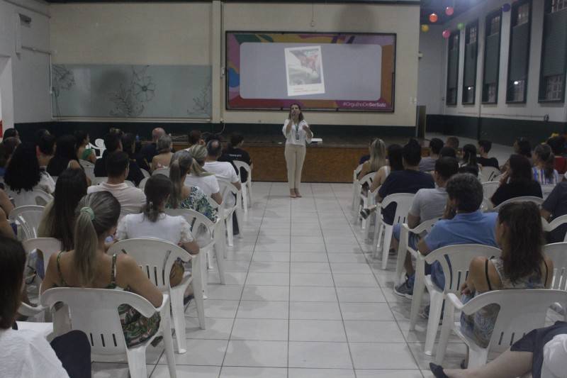 Colégio Satc fortalece laços com as famílias em reunião de pais — foto 1