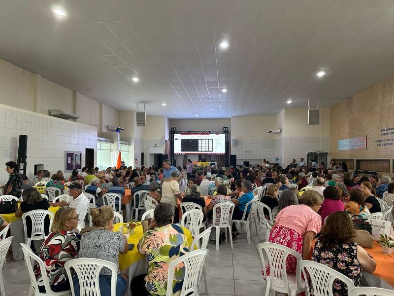 Tarde de bingo em Cocal do Sul marca a volta das atividades dos grupos de mães e idosos — foto 1