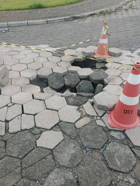 Moradores pedem solução para problemas constantes em rua do bairro Argentina — foto 1