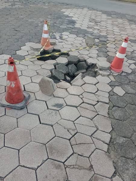 Moradores pedem solução para problemas constantes em rua do bairro Argentina — foto 2