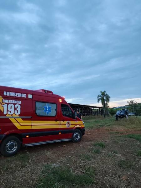 Trabalhador é arremessado para cima por vaca e fica gravemente ferido em Araranguá — foto 2