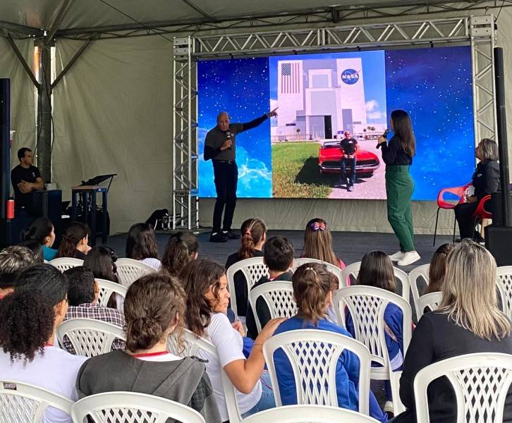 Parque Astronômico de Criciúma recebe palestras de ex-engenheiro da Nasa — foto 1