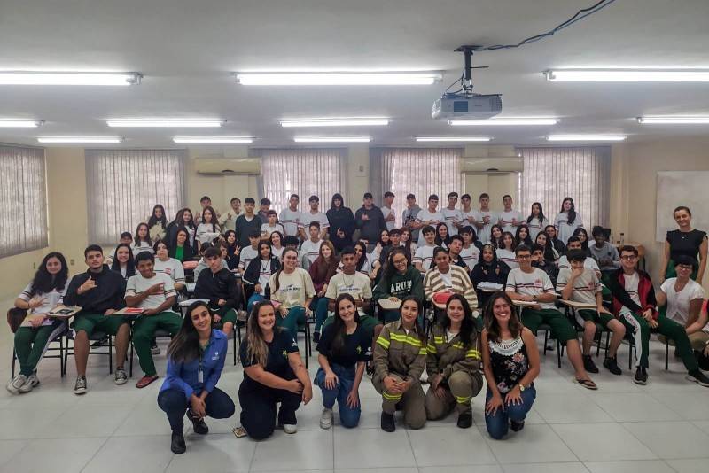 Câmara técnica do Comitê Tubarão e Complexo Lagunar realizam palestra em escola — foto 2