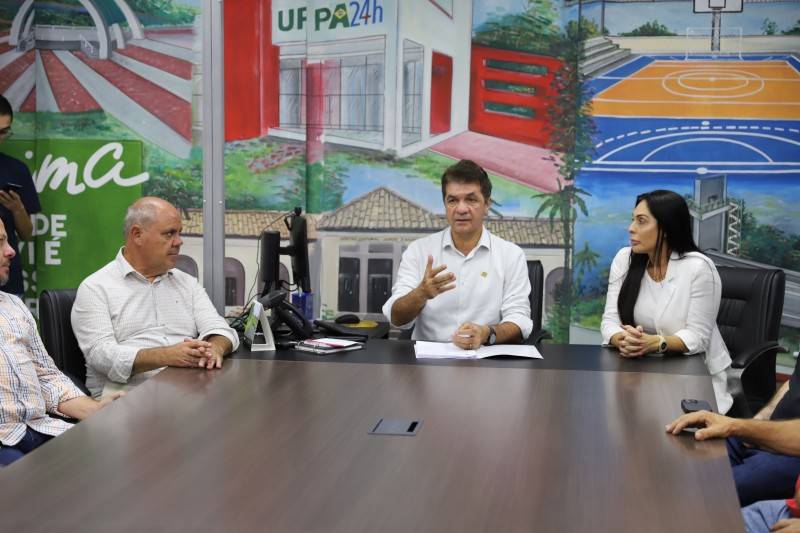 Assinada ordem de serviço para implantação de acessibilidade em três bairros de Criciúma — foto 1