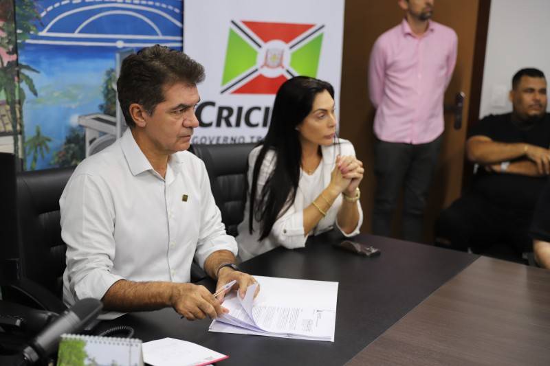 Assinada ordem de serviço para implantação de acessibilidade em três bairros de Criciúma — foto 2