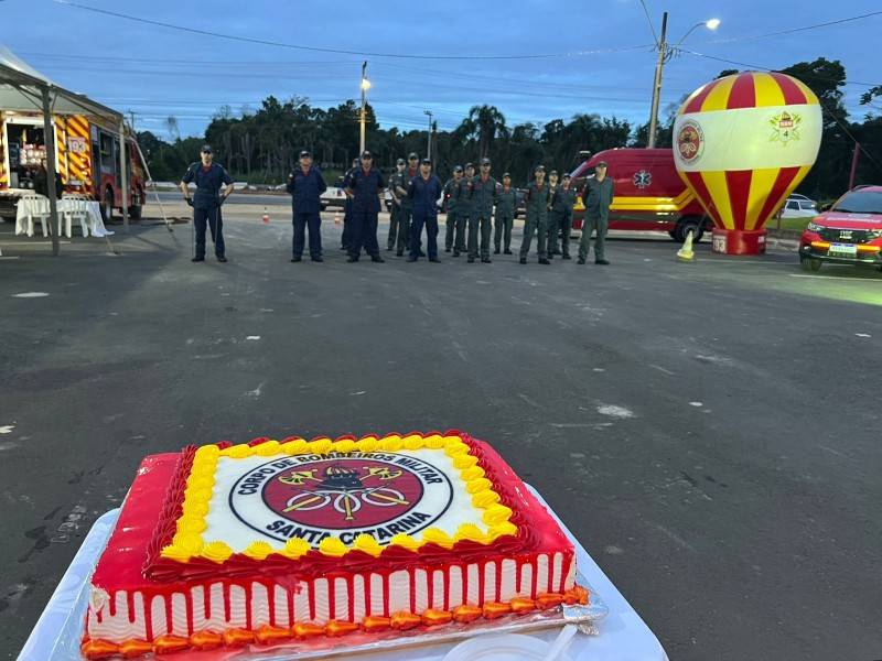 Corpo de Bombeiros de Içara comemora 22 anos com entrega de viaturas e promoções — foto 2