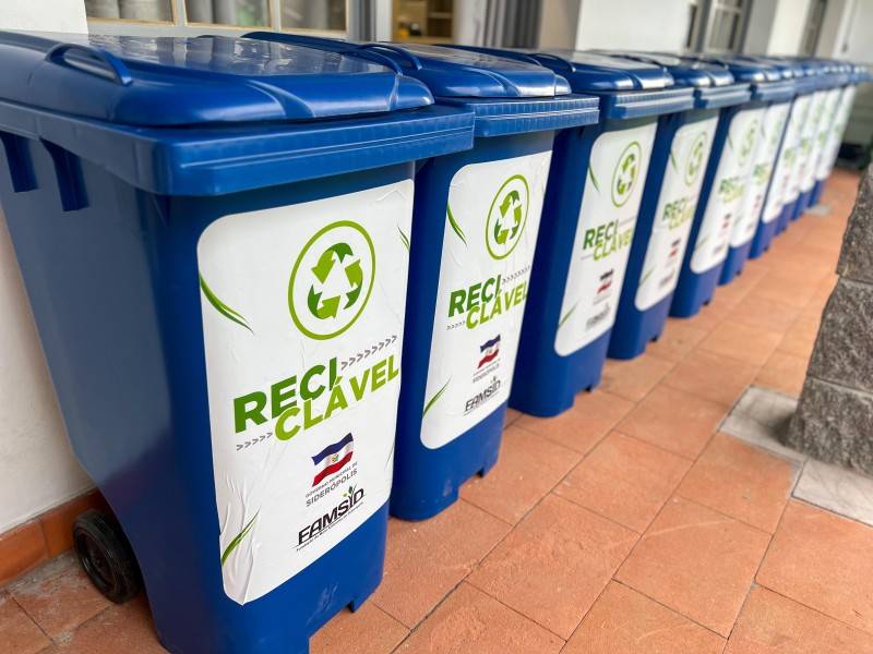 Siderópolis investe em sustentabilidade com aquisição de novas lixeiras — foto 2