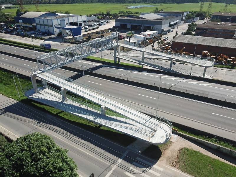 CCR ViaCosteira conclui mais duas novas passarelas na BR-101 no sul de SC — foto 1