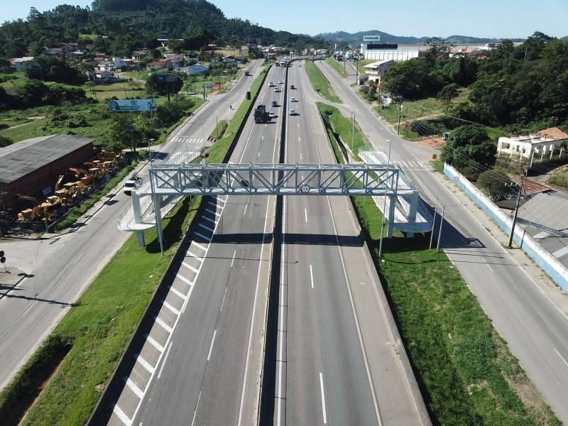 CCR ViaCosteira conclui mais duas novas passarelas na BR-101 no sul de SC — foto 4