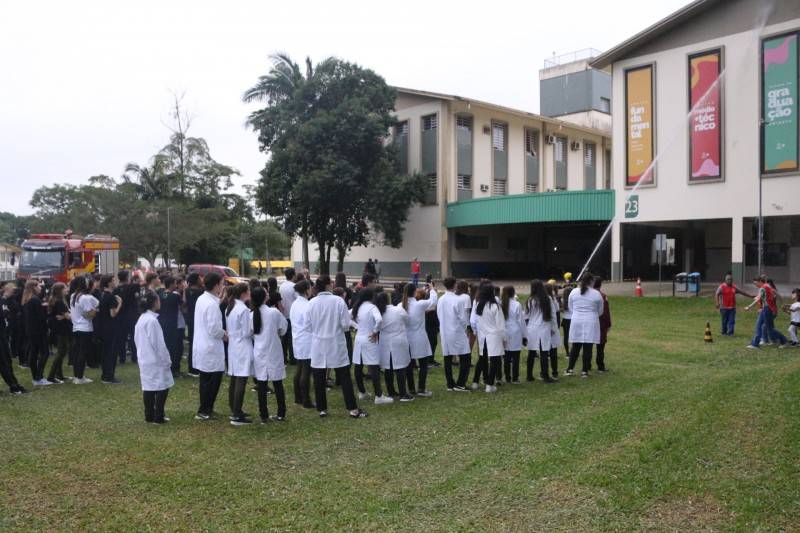 Simulado de Incêndio na Satc tem a participação de mais de 400 alunos — foto 2