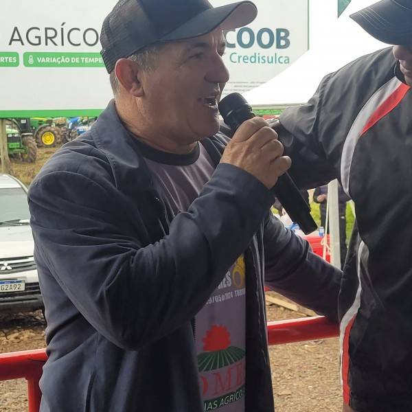 Arrancada de Tratores reúne mais de 8 mil pessoas em Turvo — foto 2