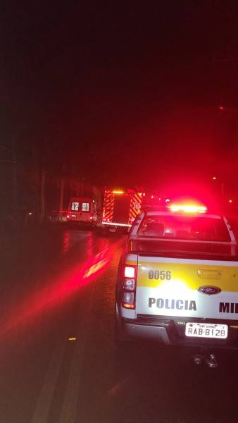 Colisão entre carros deixa dois feridos em Lauro Müller — foto 1