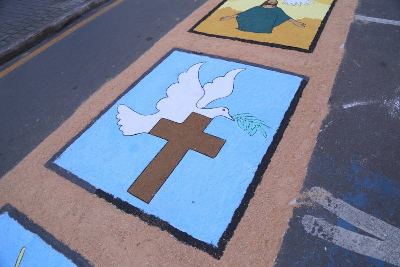 Celebração de Corpus Christi reúne milhares de pessoas em Criciúma — foto 1