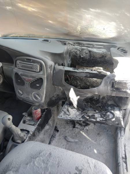 Criciúma: caminhonete pega fogo no bairro Comerciário — foto 1