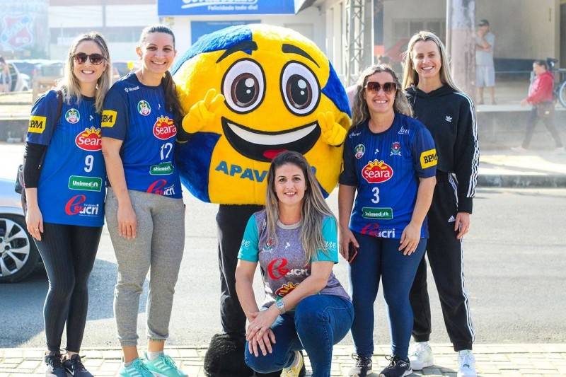 Com apoio da torcida e apresentação de mascote, Vôlei de Forquilhinha conquista o segundo lugar no Estadual — foto 2