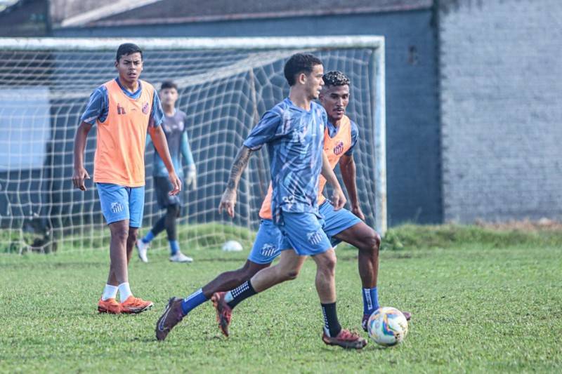 Caravaggio realiza treino tático na manhã deste sábado — foto 1