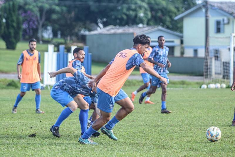 Caravaggio realiza treino tático na manhã deste sábado — foto 4