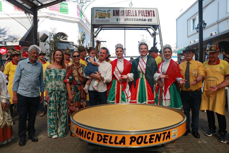Tombo da Polenta anima Festa da Gastronomia em Nova Veneza — foto 1