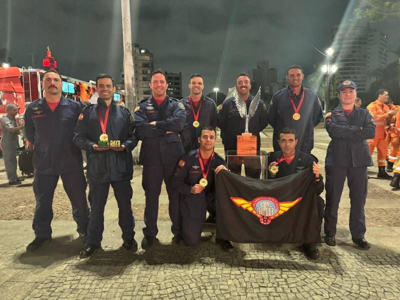 Equipe do Corpo de Bombeiros Militar de SC vence competição internacional de salvamento em altura — foto 2