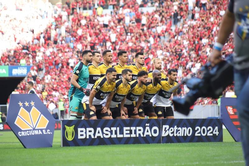 Criciúma sofre nova virada: Flamengo venceu por 2 a 1 no Mané Garrincha — foto 1