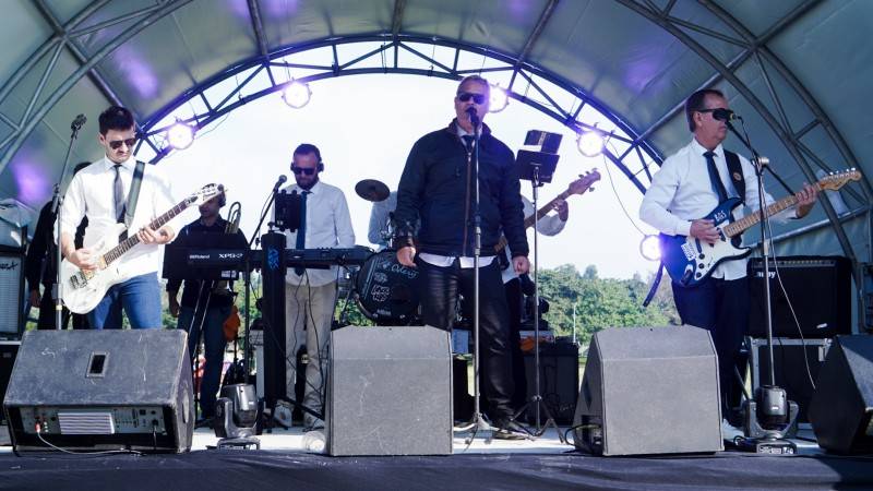 Primeiro Festival de Rock no Parque reúne bandas em Capivari de Baixo — foto 2