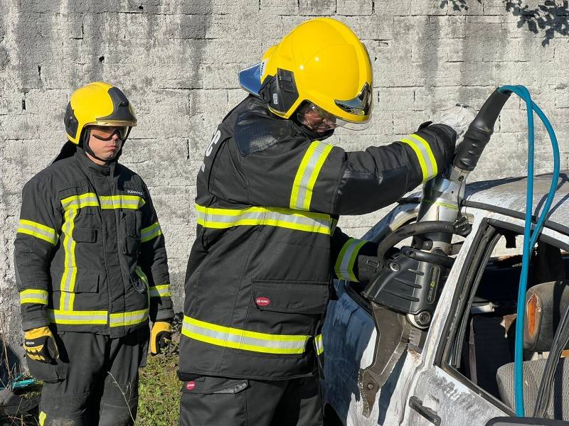 Corpo de Bombeiros realiza treinamento de Resgate Veicular — foto 1