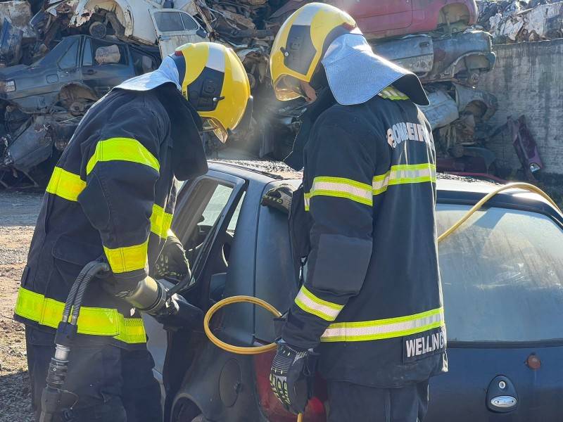 Corpo de Bombeiros realiza treinamento de Resgate Veicular — foto 2