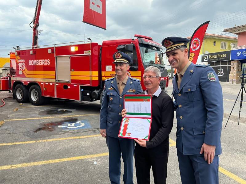 Solenidade em Araranguá homenageia bombeiros militares e autoridades — foto 2