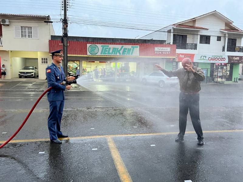 Solenidade em Araranguá homenageia bombeiros militares e autoridades — foto 7