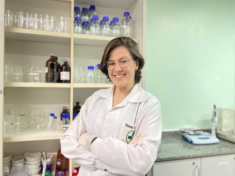 Da curiosidade à paixão pela pesquisa científica: a jornada da acadêmica do curso de Biomedicina — foto 1