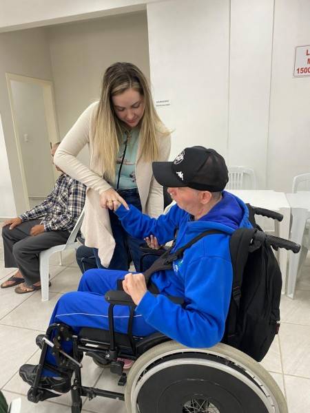 Alunos da Apae de Cocal do Sul vivenciam experiências enriquecedoras no Centro Dia do Idoso — foto 1