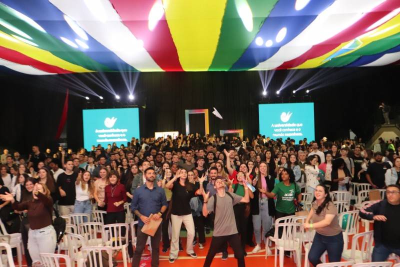 Calouros são recepcionados com energia e integração no Start Unesc — foto 5