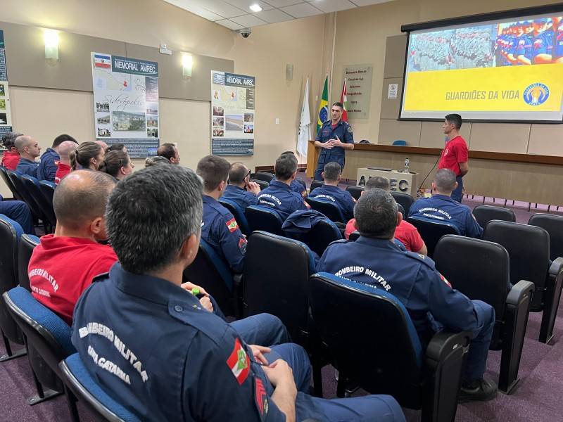 Bombeiros de Criciúma participam de Curso de Prevenção à Saúde Mental — foto 2