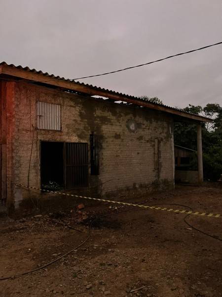Estufa de fumo pega fogo em Timbé do Sul — foto 2