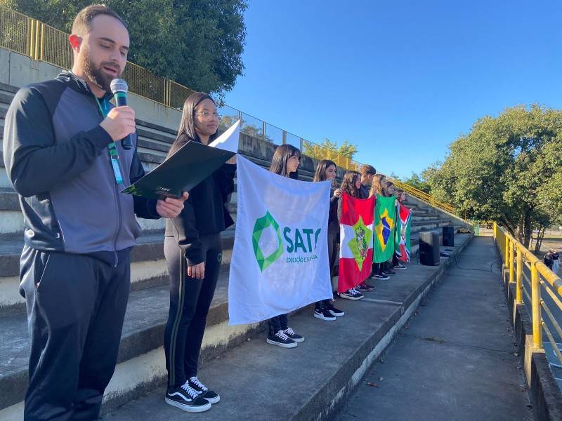 Semana da pátria inicia com atividades de reflexão no Colégio Satc — foto 1