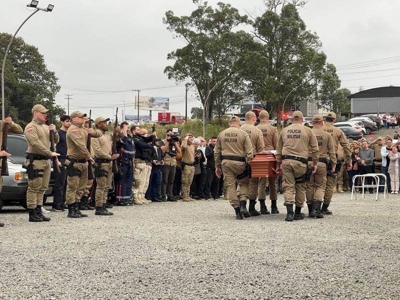 PM faz última homenagem ao policial que morreu em Criciúma — foto 2