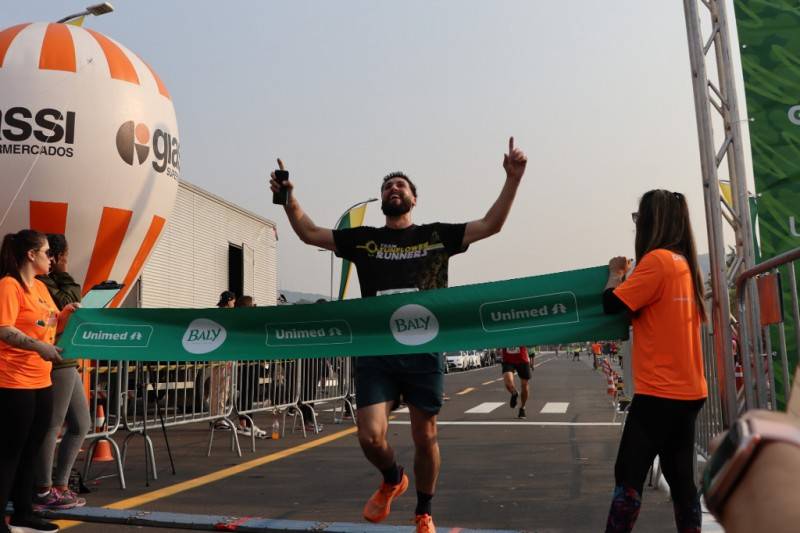 Cerca de mil atletas participam da etapa de Criciúma do Circuito de Corridas Unimed — foto 2