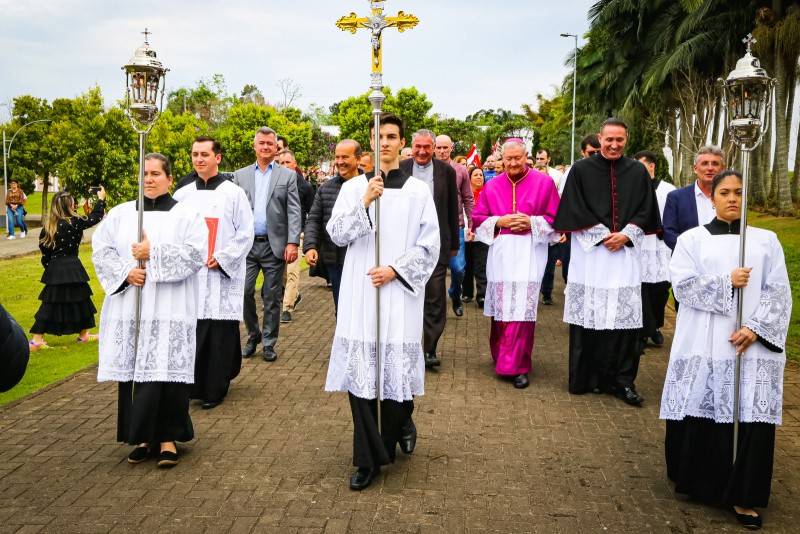 Santuário de Içara: fiéis recebem anúncio de elevação à Basílica Menor — foto 1