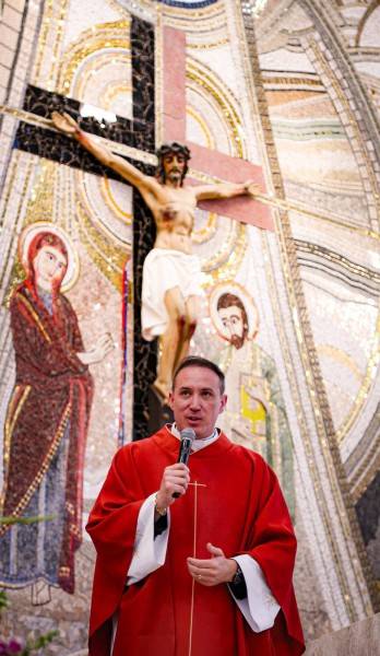 Santuário de Içara: fiéis recebem anúncio de elevação à Basílica Menor — foto 24