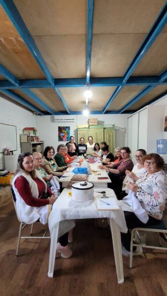 Clube de Mães da Apae: artesanato, convivência e apoio em Cocal do Sul — foto 1