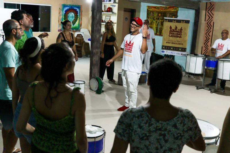Projeto promove oficinas de percussão e rodas de conversa sobre ritmos afro-brasileiros em Imbituba — foto 3