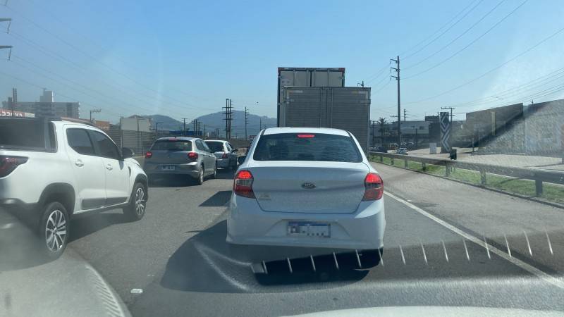 Obras causam congestionamento na BR-101 em Tubarão — foto 2