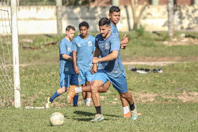 Após goleada diante do Metropolitano, Caravaggio se representa nesta segunda-feira — foto 2