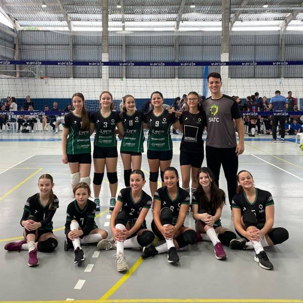 Time de voleibol masculino da Satc se sagra campeão da Copa Marista — foto 2