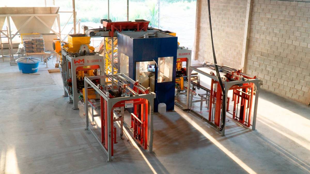 Fabricante de máquinas de blocos e automação industrial expõe na CasaPronta e busca profissionais — foto 1